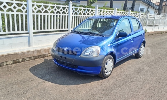Acheter Occasion Voiture Toyota Yaris Bleu à Yaoundé, Central Cameroon Acheter Occasion Voiture Toyota Yaris Bleu à Yaoundé, Central Cameroon