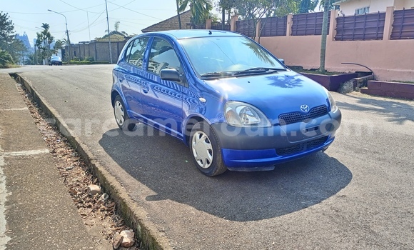 Acheter Occasion Voiture Toyota Yaris Bleu à Yaoundé, Central Cameroon Acheter Occasion Voiture Toyota Yaris Bleu à Yaoundé, Central Cameroon