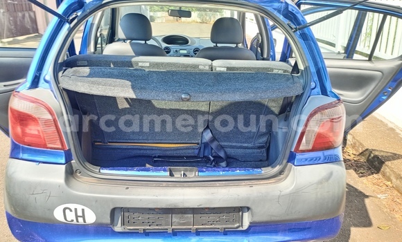 Acheter Occasion Voiture Toyota Yaris Bleu à Yaoundé, Central Cameroon Acheter Occasion Voiture Toyota Yaris Bleu à Yaoundé, Central Cameroon