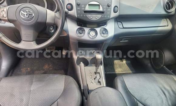 Acheter Occasion Voiture Toyota RAV4 Noir à Yaoundé, Central Cameroon Acheter Occasion Voiture Toyota RAV4 Noir à Yaoundé, Central Cameroon