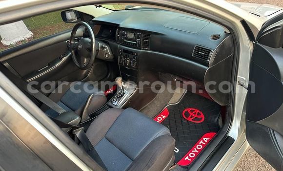 Sayi Na hannu Toyota Corolla M Mota in Yaounde a Babban Kamaru Sayi Na hannu Toyota Corolla M Mota in Yaounde a Babban Kamaru