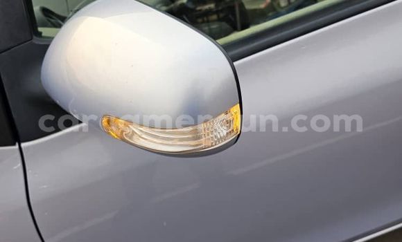 Sayi Na hannu Toyota Yaris Sauran Mota in Yaounde a Babban Kamaru Sayi Na hannu Toyota Yaris Sauran Mota in Yaounde a Babban Kamaru