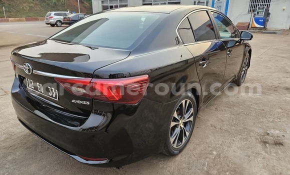 Sayi Na hannu Toyota Avensis Black Mota in Yaounde a Babban Kamaru Sayi Na hannu Toyota Avensis Black Mota in Yaounde a Babban Kamaru