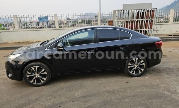 Sayi Na hannu Toyota Avensis Black Mota in Yaounde a Babban Kamaru Sayi Na hannu Toyota Avensis Black Mota in Yaounde a Babban Kamaru