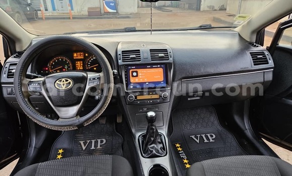 Sayi Na hannu Toyota Avensis Black Mota in Yaounde a Babban Kamaru Sayi Na hannu Toyota Avensis Black Mota in Yaounde a Babban Kamaru