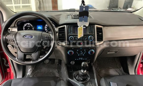 Acheter Occasion Voiture Ford Everest Rouge à Douala, Littoral Cameroon Acheter Occasion Voiture Ford Everest Rouge à Douala, Littoral Cameroon