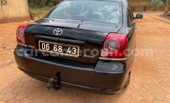 Sayi Na hannu Toyota Avensis Black Mota in Yaounde a Babban Kamaru Sayi Na hannu Toyota Avensis Black Mota in Yaounde a Babban Kamaru