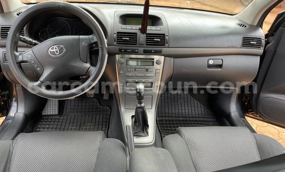 Sayi Na hannu Toyota Avensis Black Mota in Yaounde a Babban Kamaru Sayi Na hannu Toyota Avensis Black Mota in Yaounde a Babban Kamaru