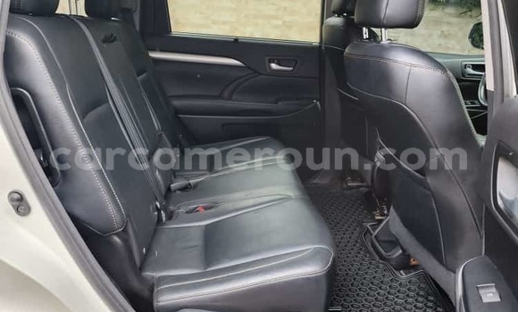 Buy Used Toyota Highlander White Car in Douala in Littoral Cameroon Buy Used Toyota Highlander White Car in Douala in Littoral Cameroon