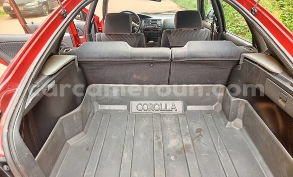 Acheter Occasion Voiture Toyota Corolla Rouge à Yaoundé, Central Cameroon Acheter Occasion Voiture Toyota Corolla Rouge à Yaoundé, Central Cameroon