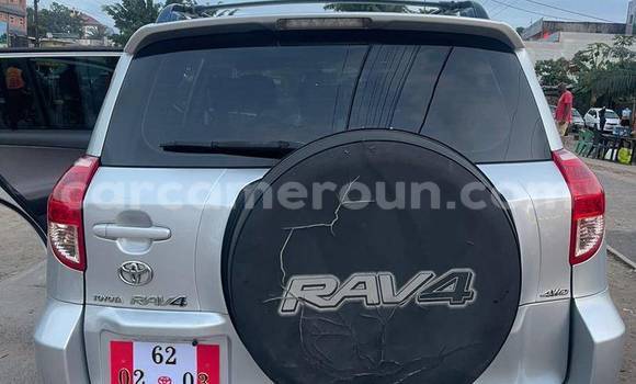 Sayi Na hannu Toyota RAV4 Sauran Mota in Douala a Ƙasar Kamaru Sayi Na hannu Toyota RAV4 Sauran Mota in Douala a Ƙasar Kamaru