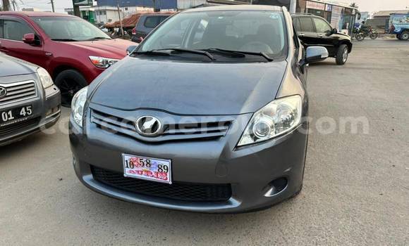 Sayi Na hannu Toyota Auris Sauran Mota in Douala a Ƙasar Kamaru
