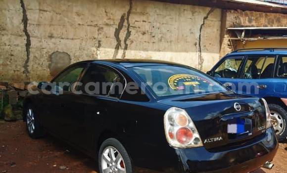Sayi Na hannu Nissan Altima Black Mota in Douala a Ƙasar Kamaru Sayi Na hannu Nissan Altima Black Mota in Douala a Ƙasar Kamaru
