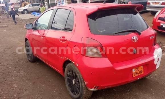 Sayi Na hannu Toyota Vitz Red Mota in Douala a Ƙasar Kamaru Sayi Na hannu Toyota Vitz Red Mota in Douala a Ƙasar Kamaru