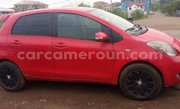 Sayi Na hannu Toyota Vitz Red Mota in Douala a Ƙasar Kamaru Sayi Na hannu Toyota Vitz Red Mota in Douala a Ƙasar Kamaru