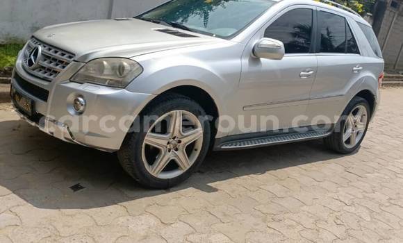 Sayi Na hannu Mercedes‒Benz ML–Class Sauran Mota in Douala a Ƙasar Kamaru Sayi Na hannu Mercedes‒Benz ML–Class Sauran Mota in Douala a Ƙasar Kamaru