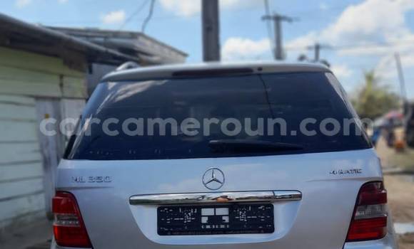 Sayi Na hannu Mercedes‒Benz ML–Class Sauran Mota in Douala a Ƙasar Kamaru Sayi Na hannu Mercedes‒Benz ML–Class Sauran Mota in Douala a Ƙasar Kamaru