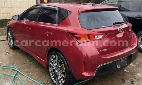 Sayi Na hannu Toyota Auris Red Mota in Douala a Ƙasar Kamaru Sayi Na hannu Toyota Auris Red Mota in Douala a Ƙasar Kamaru