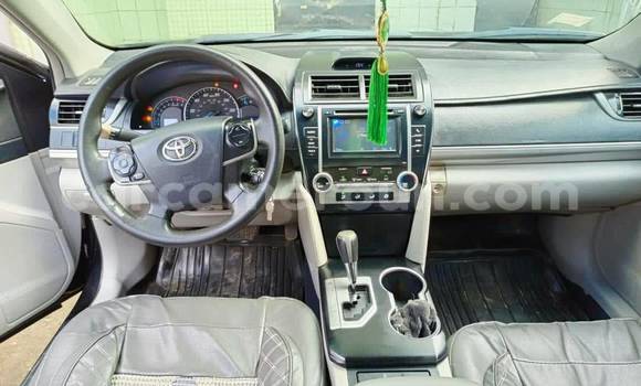 Sayi Na hannu Toyota Camry Black Mota in Douala a Ƙasar Kamaru Sayi Na hannu Toyota Camry Black Mota in Douala a Ƙasar Kamaru