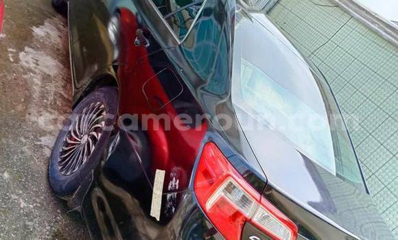 Sayi Na hannu Toyota Camry Black Mota in Douala a Ƙasar Kamaru Sayi Na hannu Toyota Camry Black Mota in Douala a Ƙasar Kamaru