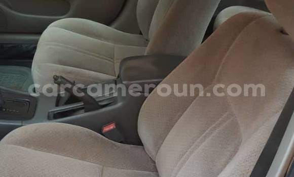 Sayi Na hannu Toyota Avensis Verso White Mota in Douala a Ƙasar Kamaru Sayi Na hannu Toyota Avensis Verso White Mota in Douala a Ƙasar Kamaru