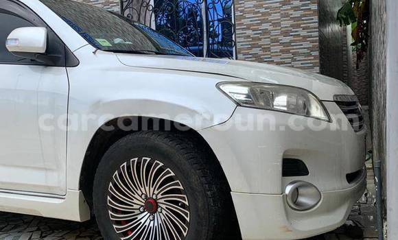 Buy Used Toyota Vanguard White Car in Douala in Littoral Cameroon Buy Used Toyota Vanguard White Car in Douala in Littoral Cameroon