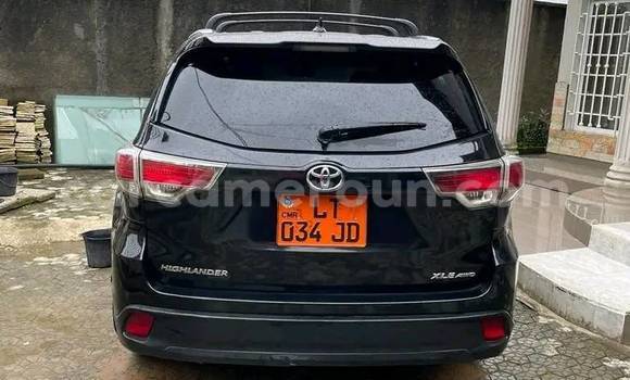 Sayi Na hannu Toyota Highlander Black Mota in Douala a Ƙasar Kamaru Sayi Na hannu Toyota Highlander Black Mota in Douala a Ƙasar Kamaru