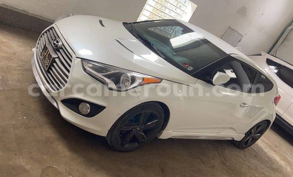 Acheter Occasion Voiture Hyundai Veloster Blanc à Douala, Littoral Cameroon Acheter Occasion Voiture Hyundai Veloster Blanc à Douala, Littoral Cameroon