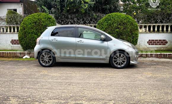 Sayi Na hannu Toyota Vitz Sauran Mota in Douala a Ƙasar Kamaru Sayi Na hannu Toyota Vitz Sauran Mota in Douala a Ƙasar Kamaru