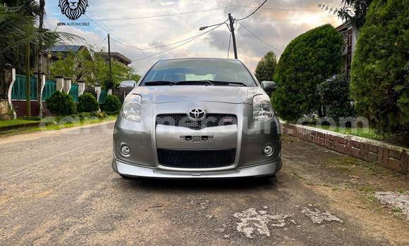 Sayi Na hannu Toyota Vitz Sauran Mota in Douala a Ƙasar Kamaru Sayi Na hannu Toyota Vitz Sauran Mota in Douala a Ƙasar Kamaru