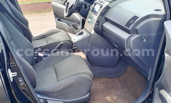 Acheter Occasion Voiture Toyota Corolla Verso Noir à Yaoundé, Central Cameroon Acheter Occasion Voiture Toyota Corolla Verso Noir à Yaoundé, Central Cameroon