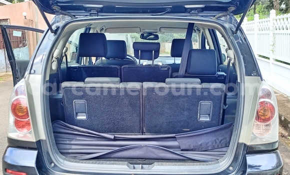 Acheter Occasion Voiture Toyota Corolla Verso Noir à Yaoundé, Central Cameroon Acheter Occasion Voiture Toyota Corolla Verso Noir à Yaoundé, Central Cameroon