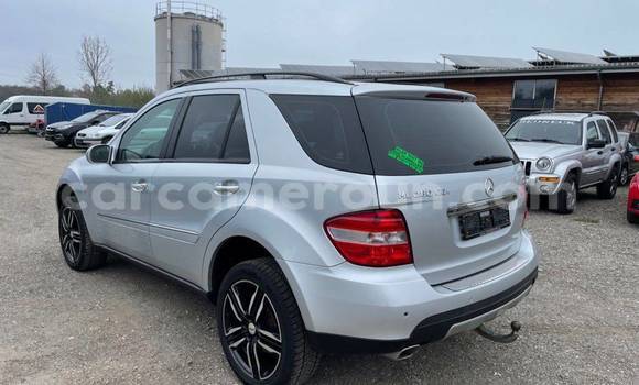 Acheter Occasion Voiture Mercedes‒Benz ML–Class Autre à Douala, Littoral Cameroon Acheter Occasion Voiture Mercedes‒Benz ML–Class Autre à Douala, Littoral Cameroon