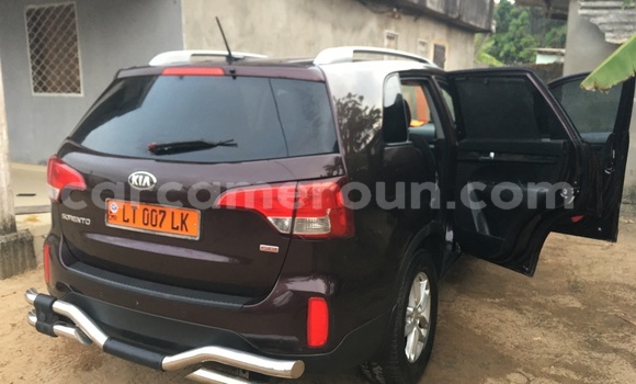 Sayi Na hannu Kia Sorento Brown Mota in Douala a Ƙasar Kamaru Sayi Na hannu Kia Sorento Brown Mota in Douala a Ƙasar Kamaru