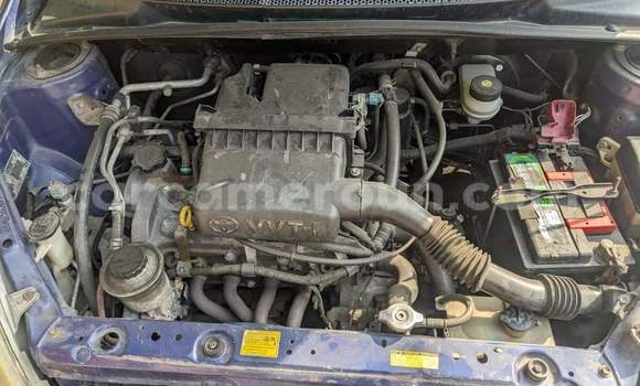 Sayi Na hannu Toyota Yaris Blue Mota in Yaounde a Babban Kamaru Sayi Na hannu Toyota Yaris Blue Mota in Yaounde a Babban Kamaru