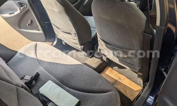 Sayi Na hannu Toyota Yaris Blue Mota in Yaounde a Babban Kamaru Sayi Na hannu Toyota Yaris Blue Mota in Yaounde a Babban Kamaru