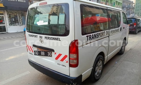 Buy Used Toyota Hiace White Car in Douala in Littoral Cameroon Buy Used Toyota Hiace White Car in Douala in Littoral Cameroon