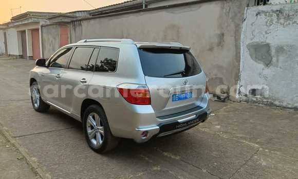Buy Used Toyota Highlander Beige Car in Yaounde in Central Cameroon Buy Used Toyota Highlander Beige Car in Yaounde in Central Cameroon
