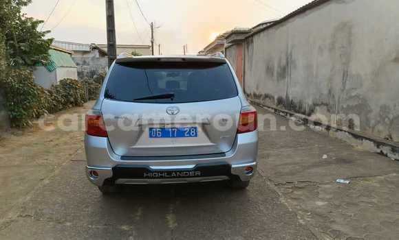 Sayi Na hannu Toyota Highlander M Mota in Yaounde a Babban Kamaru Sayi Na hannu Toyota Highlander M Mota in Yaounde a Babban Kamaru