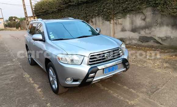 Sayi Na hannu Toyota Highlander M Mota in Yaounde a Babban Kamaru Sayi Na hannu Toyota Highlander M Mota in Yaounde a Babban Kamaru