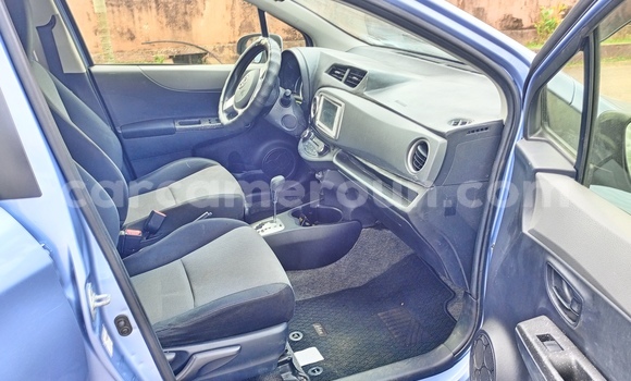 Acheter Occasion Voiture Toyota Vitz Bleu à Yaoundé, Central Cameroon Acheter Occasion Voiture Toyota Vitz Bleu à Yaoundé, Central Cameroon