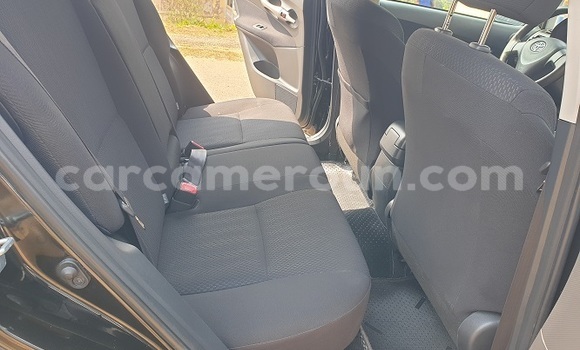 Sayi Na hannu Toyota Auris Black Mota in Yaounde a Babban Kamaru Sayi Na hannu Toyota Auris Black Mota in Yaounde a Babban Kamaru