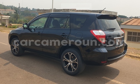 Sayi Na hannu Toyota Vanguard Black Mota in Yaounde a Babban Kamaru Sayi Na hannu Toyota Vanguard Black Mota in Yaounde a Babban Kamaru