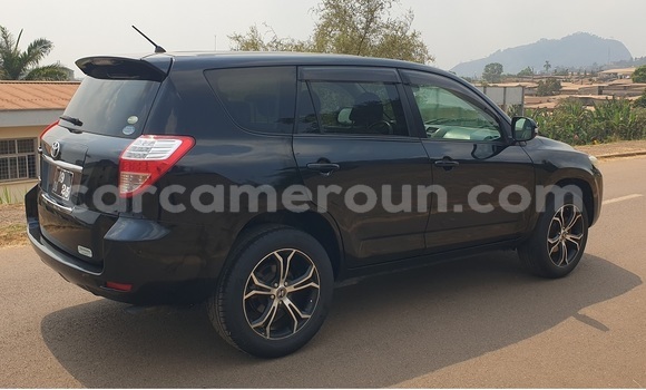 Sayi Na hannu Toyota Vanguard Black Mota in Yaounde a Babban Kamaru Sayi Na hannu Toyota Vanguard Black Mota in Yaounde a Babban Kamaru