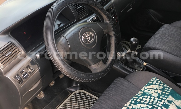 Sayi Na hannu Toyota Corolla Azurfa Mota in Douala a Ƙasar Kamaru Sayi Na hannu Toyota Corolla Azurfa Mota in Douala a Ƙasar Kamaru
