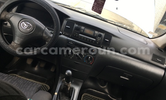 Sayi Na hannu Toyota Corolla Azurfa Mota in Douala a Ƙasar Kamaru Sayi Na hannu Toyota Corolla Azurfa Mota in Douala a Ƙasar Kamaru