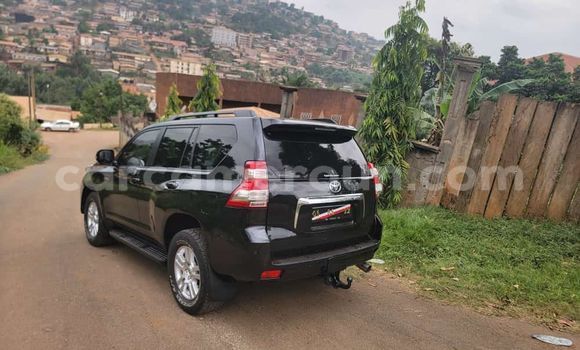 Sayi Na hannu Toyota Prado Black Mota in Yaounde a Babban Kamaru Sayi Na hannu Toyota Prado Black Mota in Yaounde a Babban Kamaru