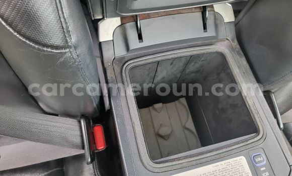 Sayi Na hannu Toyota Prado Black Mota in Yaounde a Babban Kamaru Sayi Na hannu Toyota Prado Black Mota in Yaounde a Babban Kamaru