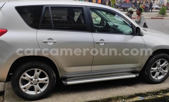 Acheter Import Voiture Toyota RAV4 Gris à Douala, Littoral Cameroon Acheter Import Voiture Toyota RAV4 Gris à Douala, Littoral Cameroon