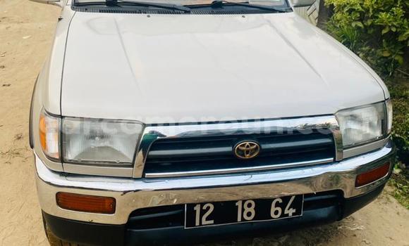 Sayi Na hannu Toyota 4Runner Azurfa Mota in Douala a Ƙasar Kamaru Sayi Na hannu Toyota 4Runner Azurfa Mota in Douala a Ƙasar Kamaru